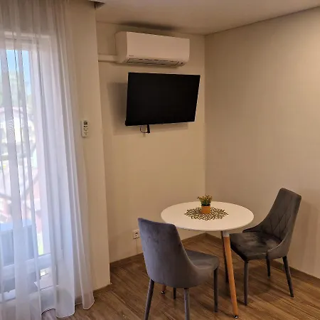 Apartment Cozzi *